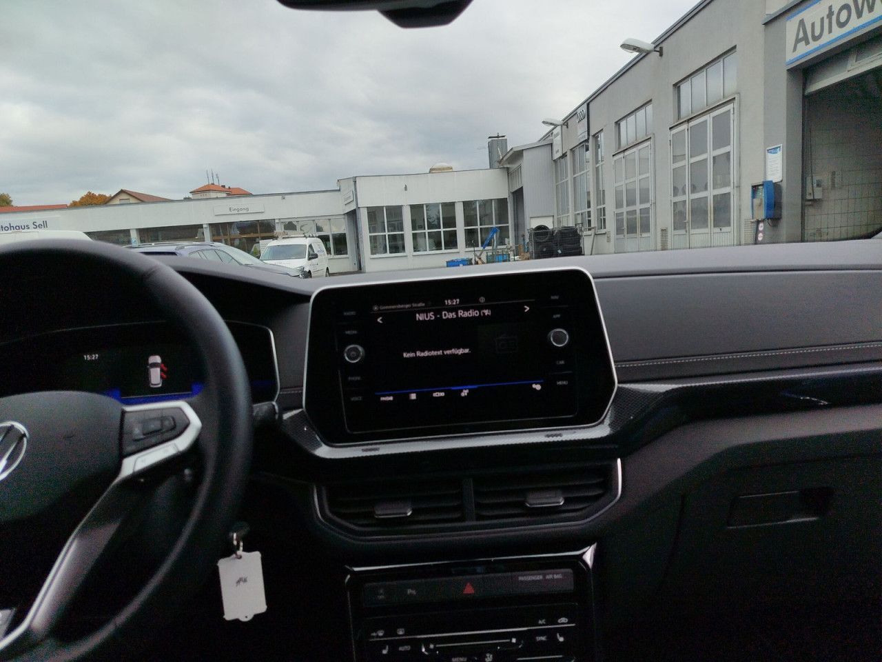 Fahrzeugabbildung Volkswagen T-CrossR-Line 1.0 TSI 85 kw 7-Gang DSG