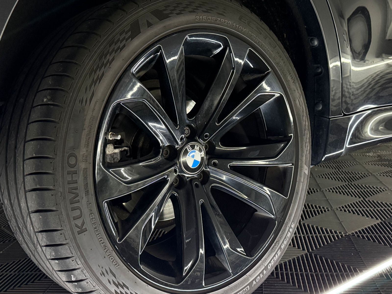 Fahrzeugabbildung BMW X6 xDrive 30 d M SPORT/LED/ACC/H&K/AHK/eGSD