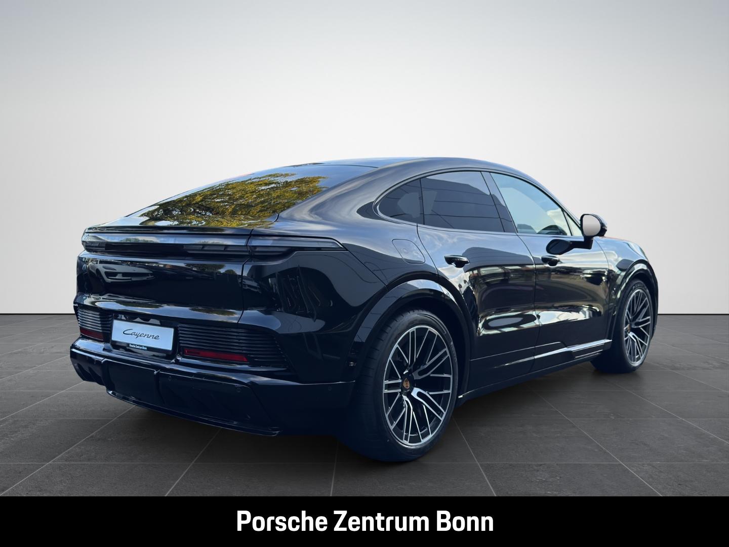 Porsche Cayenne Coupe Electric HA-Lenkung Head-Up BOSE