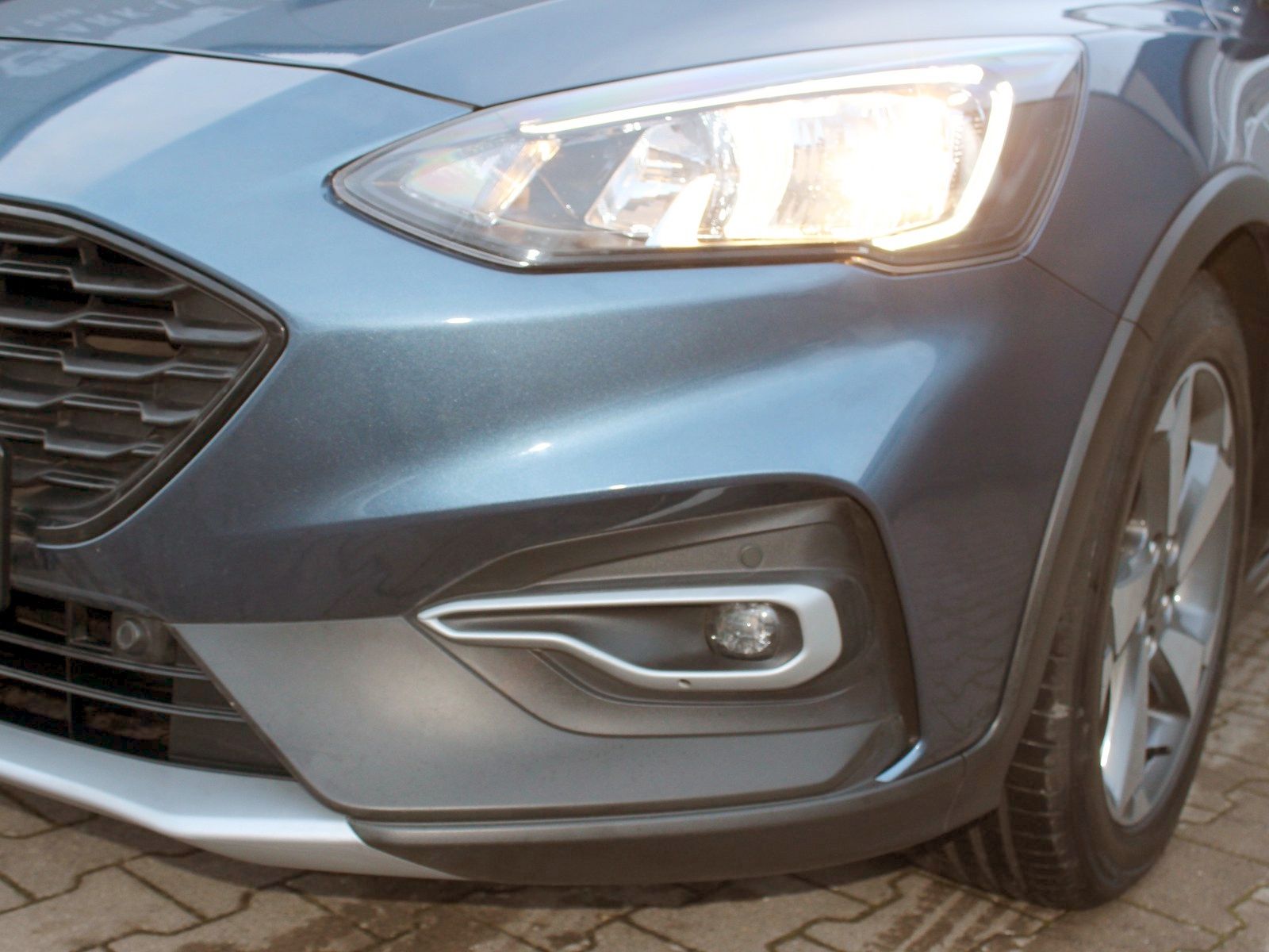 Fahrzeugabbildung Ford Focus Active 1,5 EcoBoost Start/Stopp