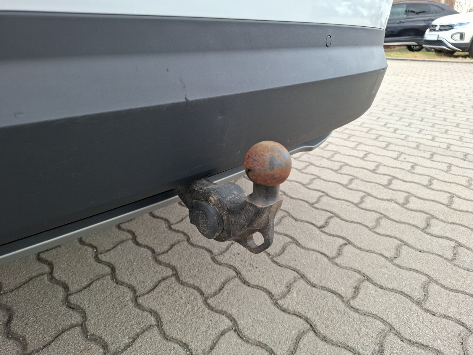 Fahrzeugabbildung SKODA Kodiaq TSI Clever Matrix AHK Navi ACC RFK SH 19"