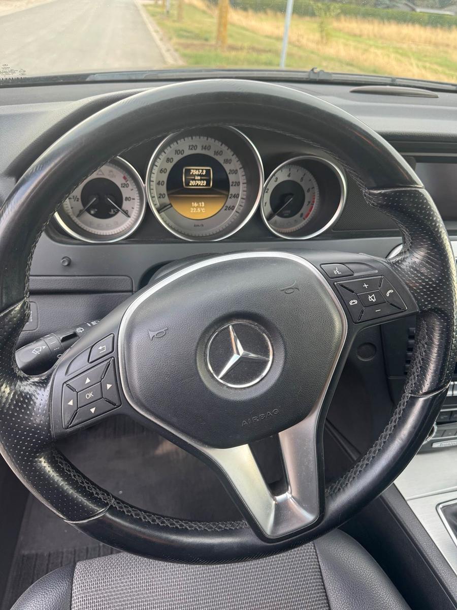 Mercedes-Benz C180 2011 — photo 6