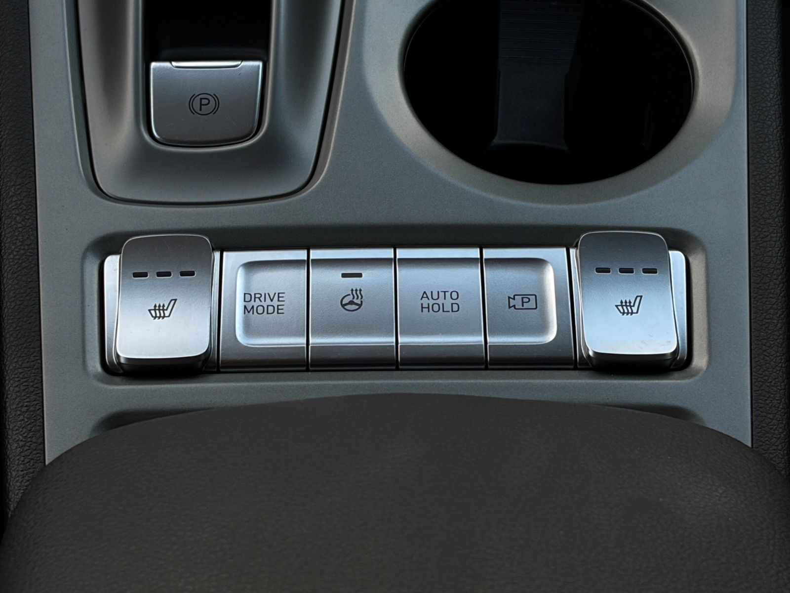 Fahrzeugabbildung Hyundai KONA E Trend NAV LHZ LKA LFA ACC KRELL CarPlay