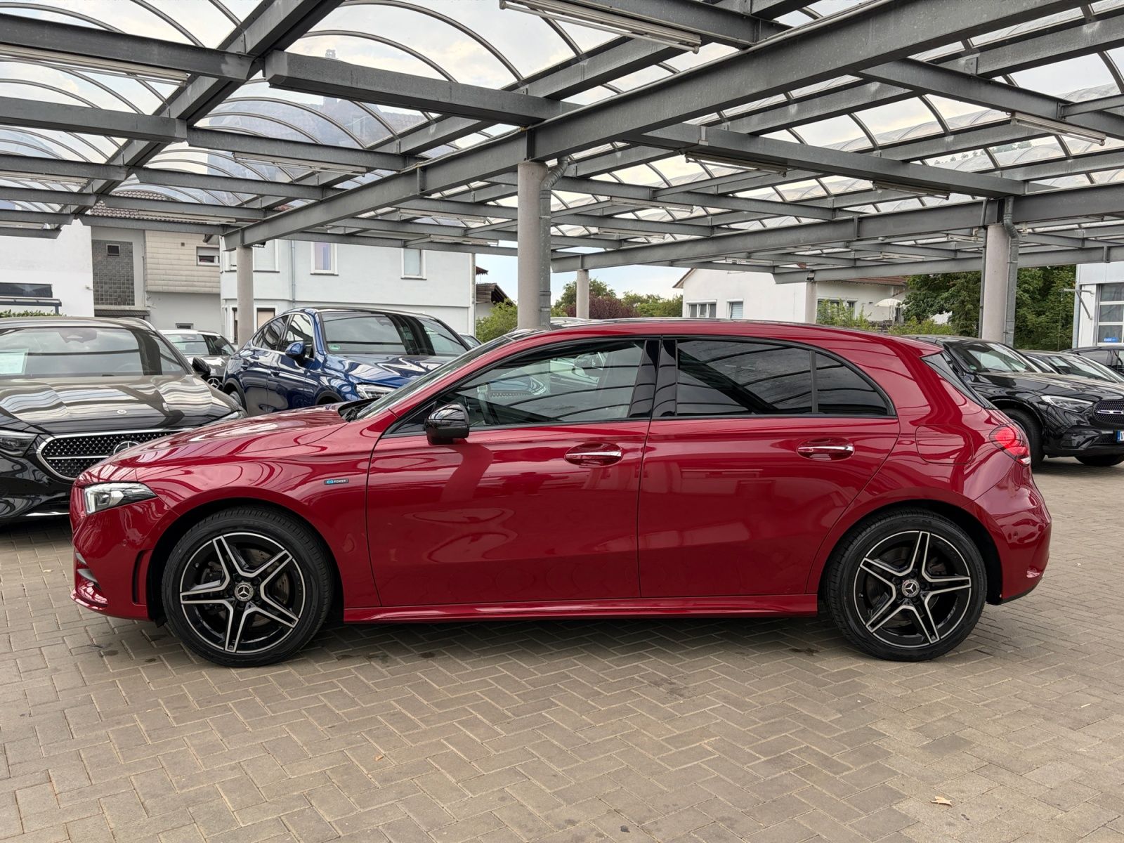 Mercedes-Benz A 250 e AMG NIGHT PANO 360KAM DISTRO BURMESTER foto 2