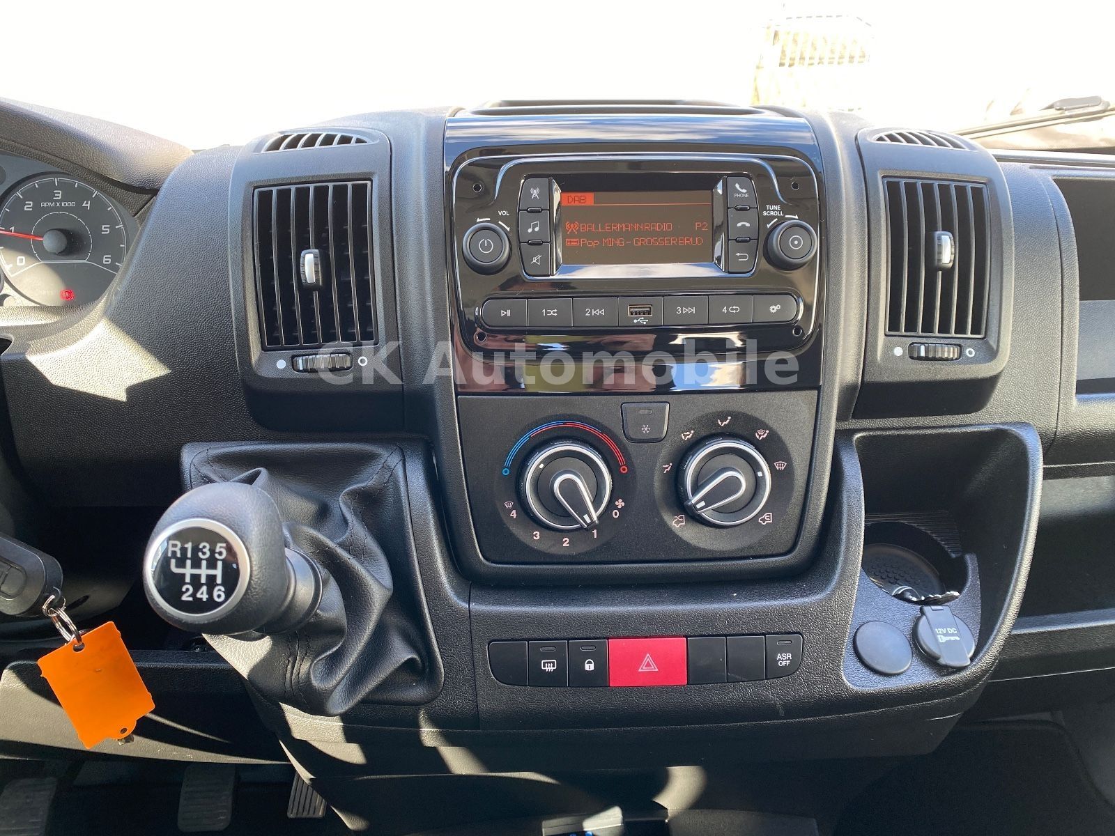 Fahrzeugabbildung Peugeot Boxer Abschleppwagen 435 L4 BlueHDi 165