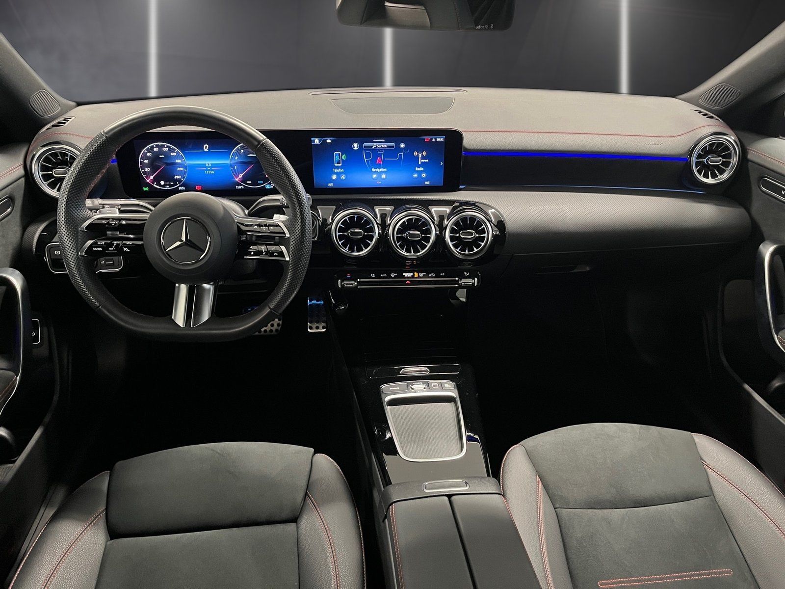 Fahrzeugabbildung Mercedes-Benz CLA 200 SB AMG*AHK*DAB*LED*Keyless*Winter-Paket