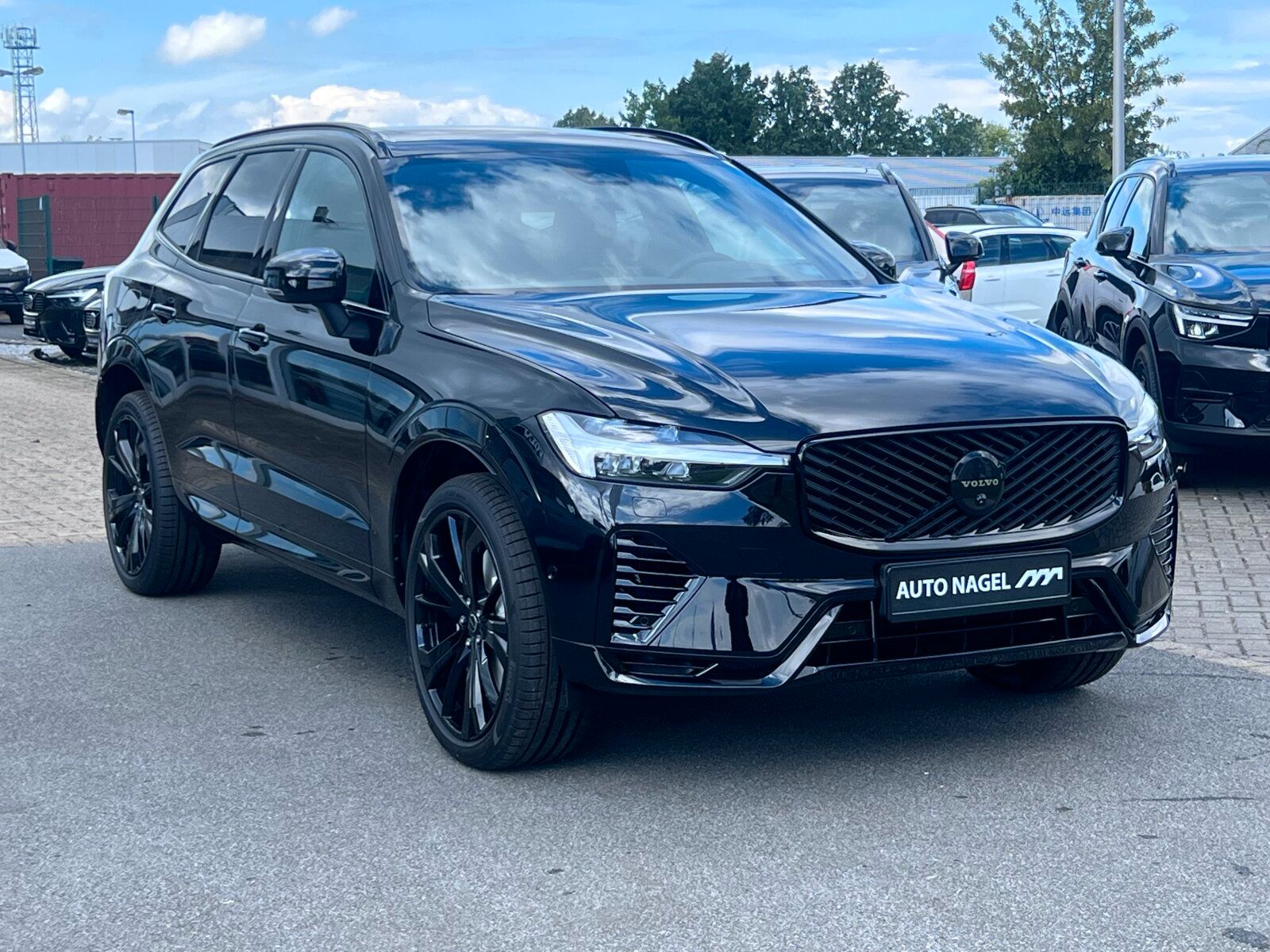 Volvo XC60 T8 Plus Black Edition imagem 3