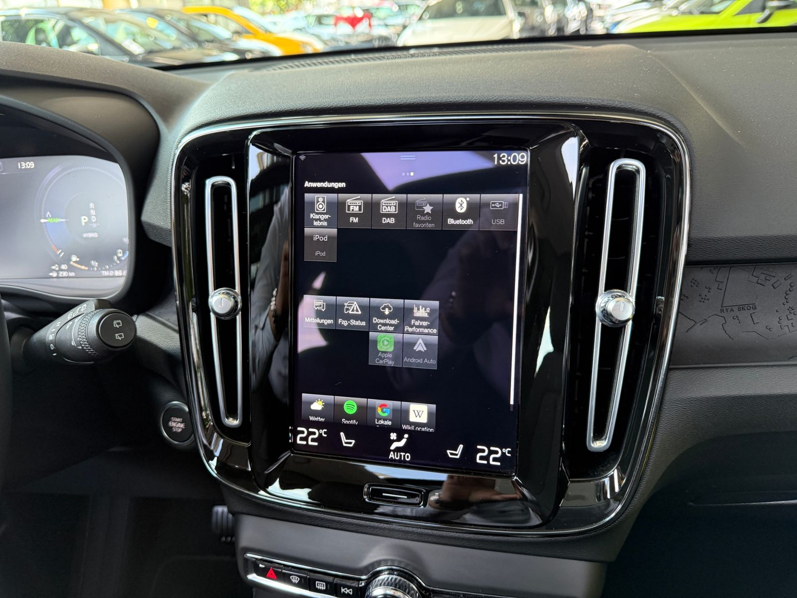 Fahrzeugabbildung Volvo XC40 Inscription Expression PANO H/K 360° BLIS