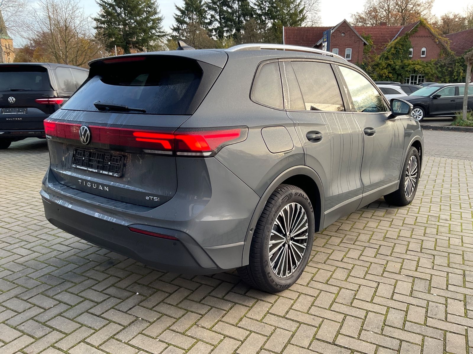 Fahrzeugabbildung Volkswagen Tiguan 1.5 eTSI DSG Life,Kamera,ACC,LED,Navi