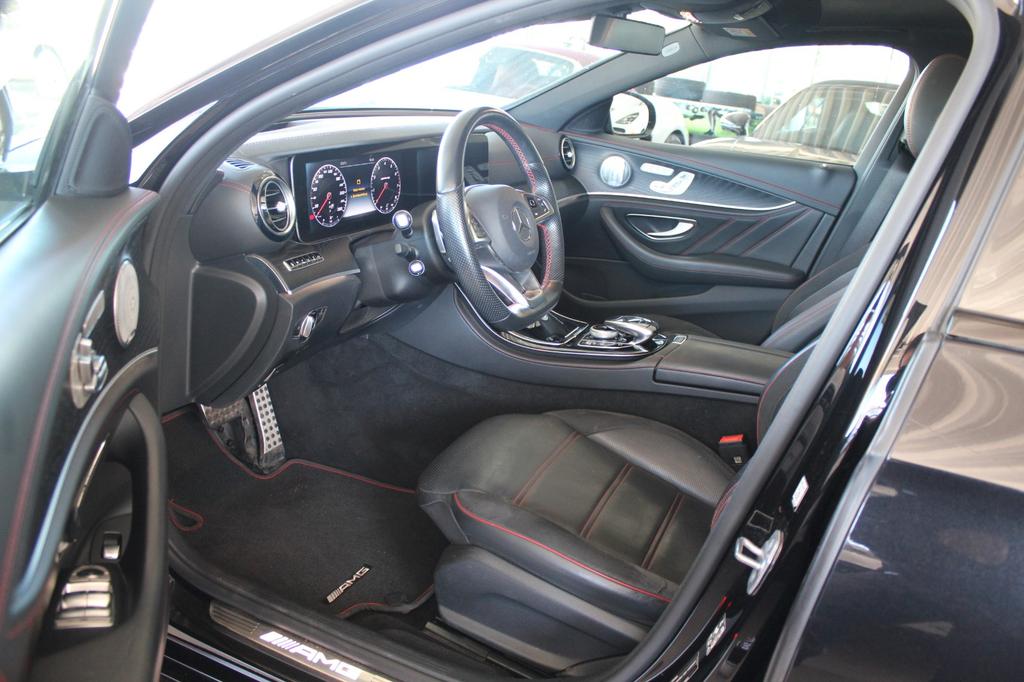 Mercedes-Benz E 43 AMG