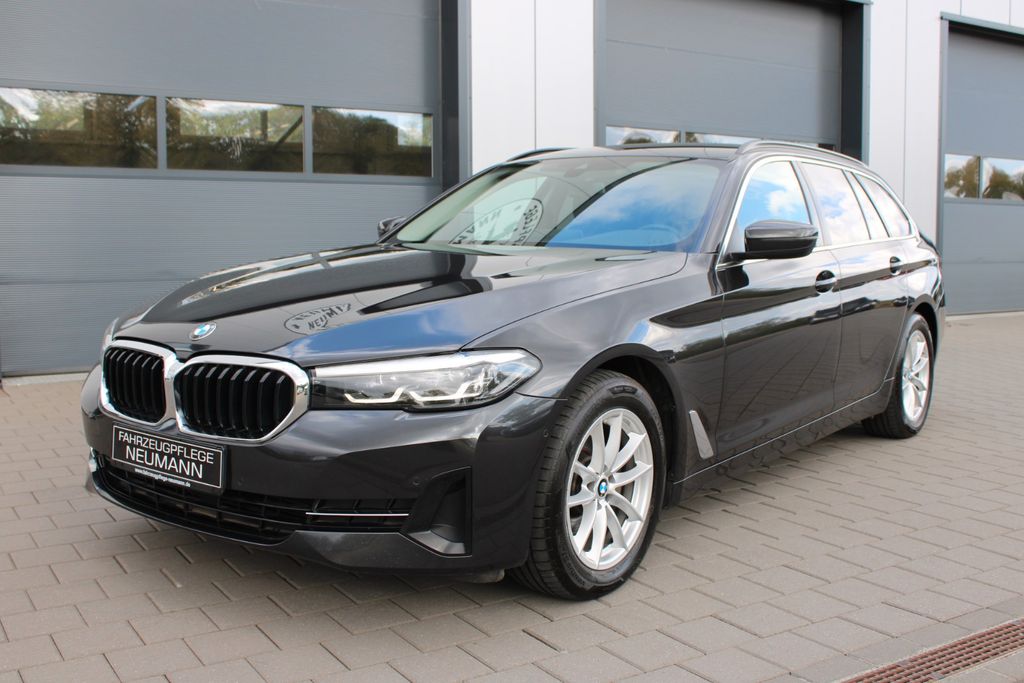 BMW 520d xDrive Touring AUT LED AHK NAVI LEDER LIVE