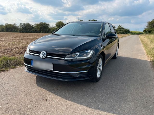 Volkswagen VW Golf 7 Comfortline / Automatik / 110 PS...