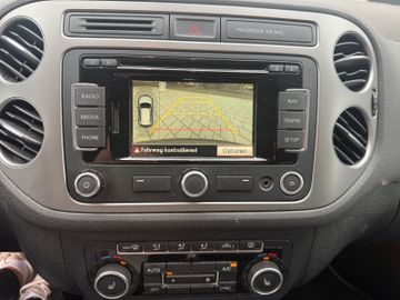Volkswagen Tiguan - 12