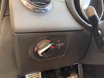 Audi TT Roadster 2.0 TDI quattro *1.HAND*BI-XEN*BOSE*