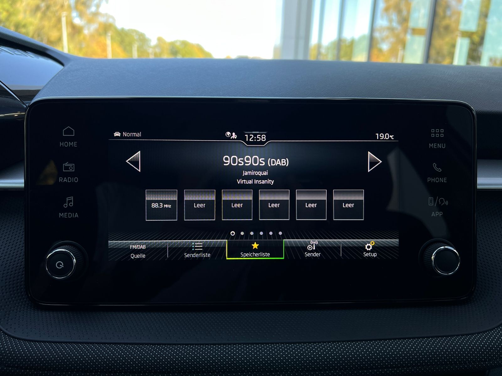 Fahrzeugabbildung SKODA Fabia Selection 1.0 TSI DSG *LED, SmartLink, Kam
