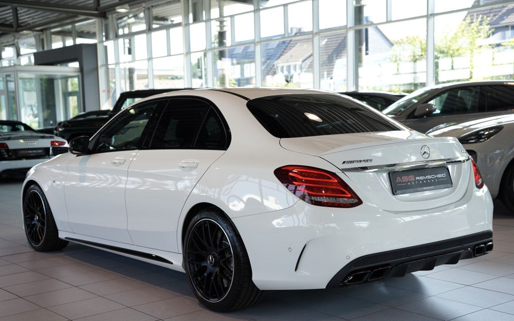 Mercedes Benz C 63 Amg