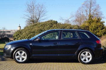 Audi A3 Sportback TDI Attraction NAVI-KLIMA-TEMPOMAT-