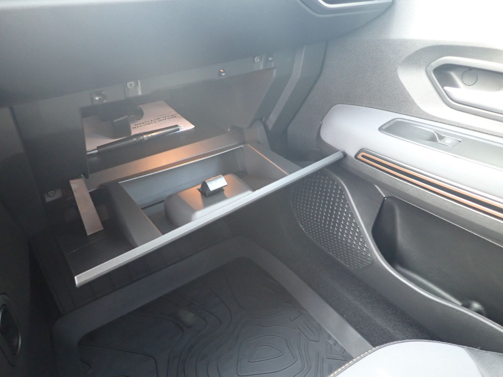 Fahrzeugabbildung Dacia Jogger Extreme TCe 110 7-Sitzer