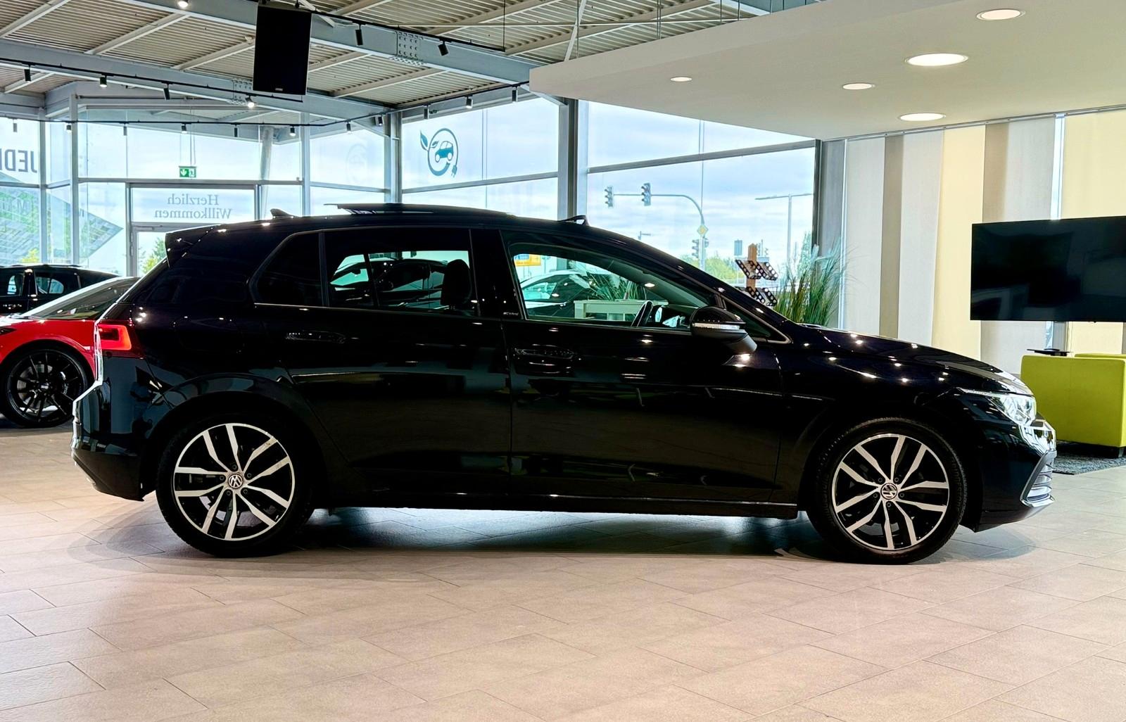 Volkswagen Golf VIII Lim. Active*AHK*Sportfahrwerk*HUD*, миниатюра 7