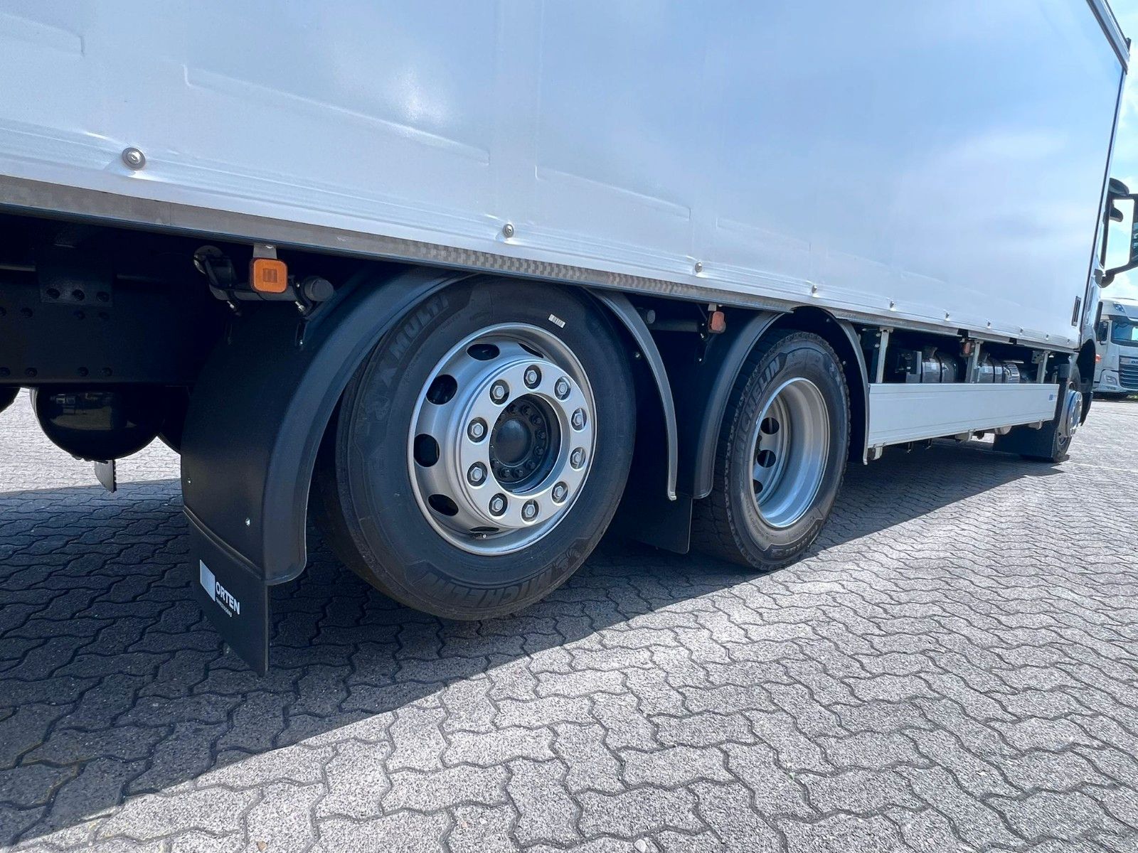 Fahrzeugabbildung MAN TGM 26.320 L / LBW / AHK /LIFT-LENKACHSE