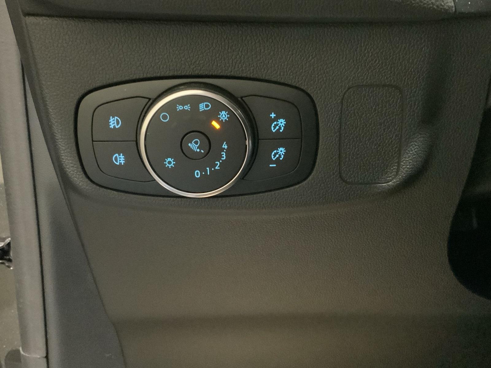 Ford Focus ST-Line X Turnier Aut.*AHK*ACC*HUD*KAM*NAV