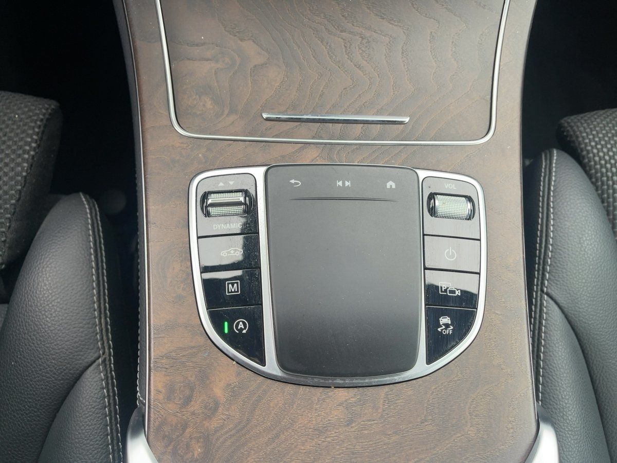 Fahrzeugabbildung Mercedes-Benz GLC 220 d 4M LED/Tempomat/Kamera/AHK