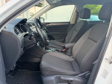 Volkswagen Tiguan - 8