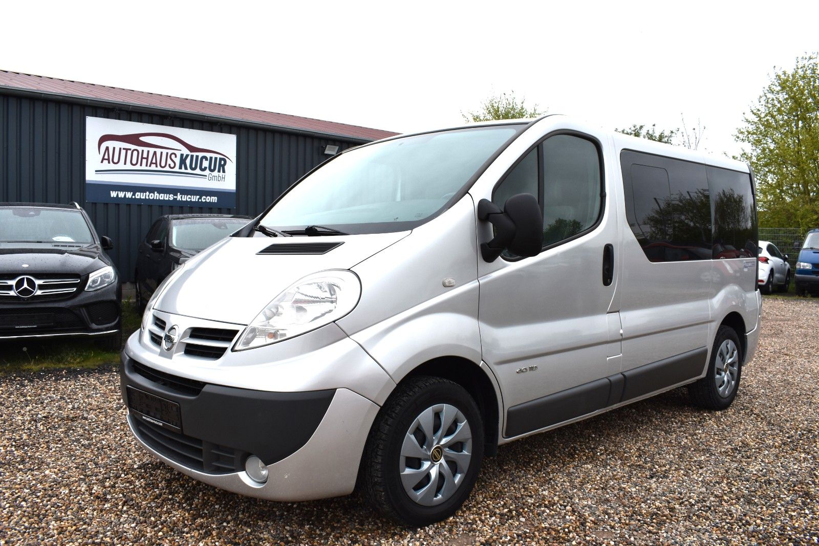 Fahrzeugabbildung Nissan Primastar Kombi L1H1 2.7t 9.Sitzer AHK Klima