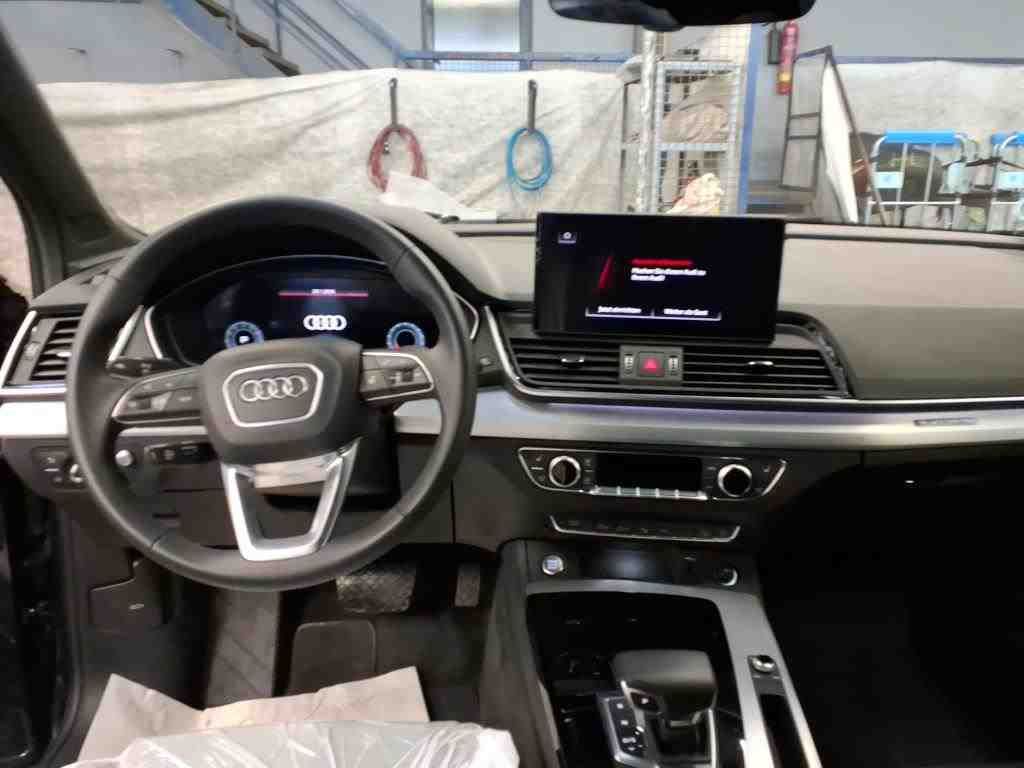 Fahrzeugabbildung Audi Q5 45 TFSI S-Line quattro S-tronic STH Matrix AH