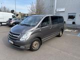 Hyundai H-1 Starex - Hyundai H-1 Starex 8-Sitzer