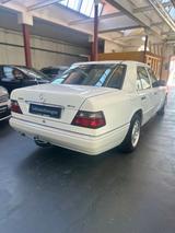Mercedes-Benz E200 D Lim Automatik*H-Zulassung*TÜV&Service NEU - Mercedes-Benz 200 aus 1993