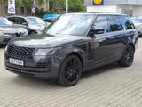 Land Rover Range Rover Vogue - Land Rover Range Rover Vogue mit Benzin-Antrieb