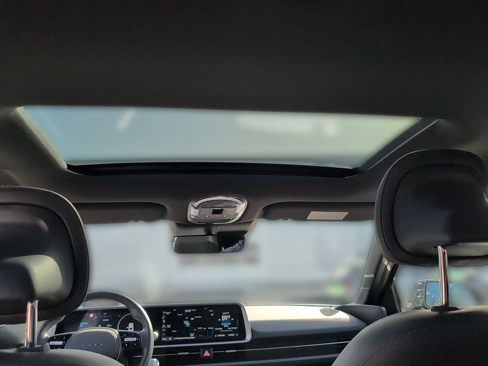 Fahrzeugabbildung Hyundai IONIQ 6 77kWh 4WD FIRST EDITION !GARANTIE-03/31!