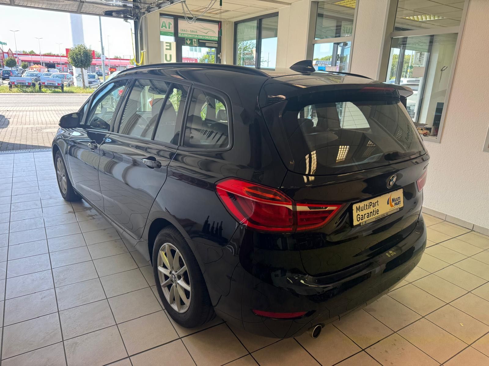 Fahrzeugabbildung BMW 216 Baureihe 2 Gran Tourer 216 d Advantage