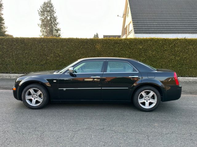 Chrysler 300C / 2.7 V6 / 18.039 Km / 1. Hand /