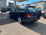 Volkswagen Golf VI 1.2 TSI Variant Klima-Navigation-ABS-ASR - Volkswagen Golf aus 2011 mit Benzin-Antrieb: Kombi