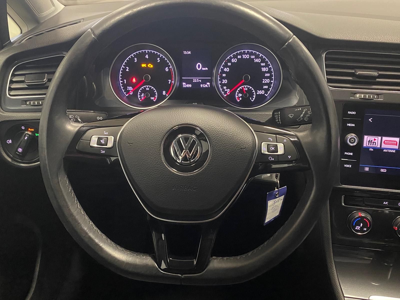 Fahrzeugabbildung Volkswagen Golf Variant 1.0 TSI Trendline BMT+KLIMA+PDC+LED