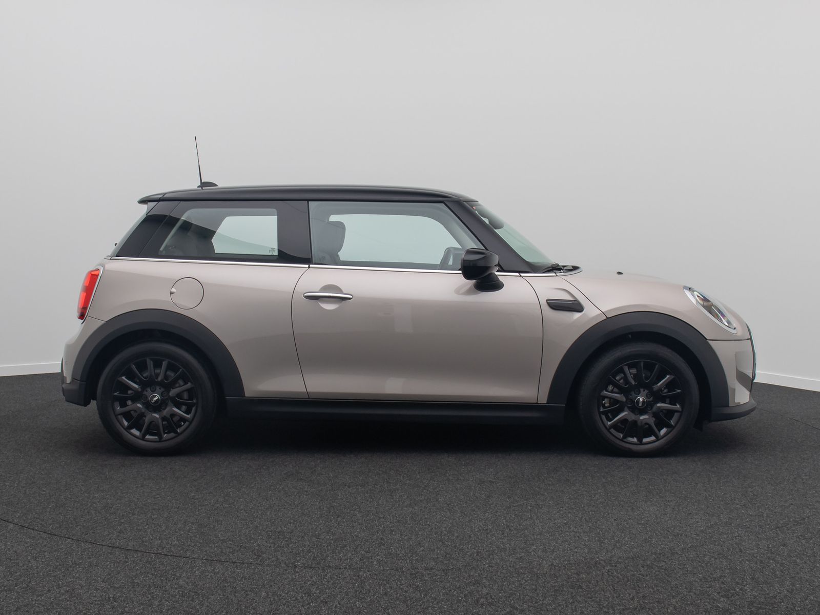 Fahrzeugabbildung MINI COOPER Trim GeschwindigReg DAB Sportsitze Leder