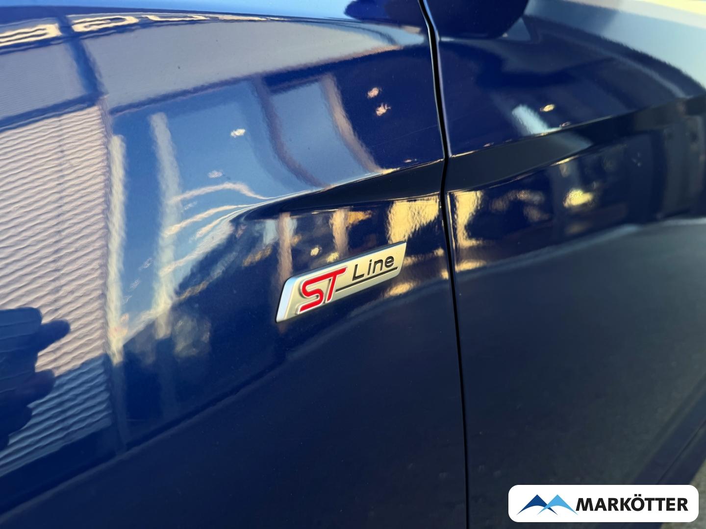 Ford Focus ST-Line CAM/SHZ/TEMP/KEYLESS/NAVI/LED
