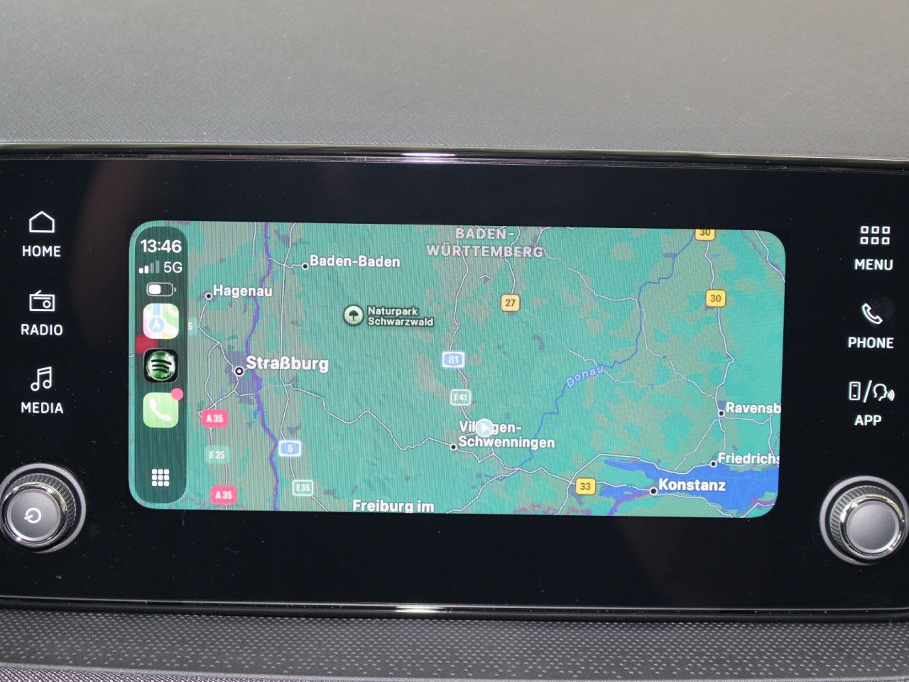 Fahrzeugabbildung SKODA Fabia 1.0 TSI Selection RFK/APP/SHZ/LANE
