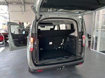 Ford Tourneo Courier Titanium AHK