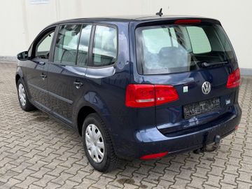 Volkswagen Touran - 9