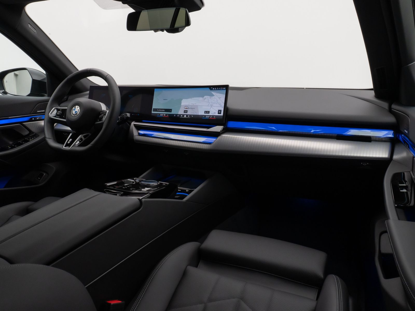 Fahrzeugabbildung BMW 520d M Sport 360°HUD DAB H/K AHK Komfort Alarm
