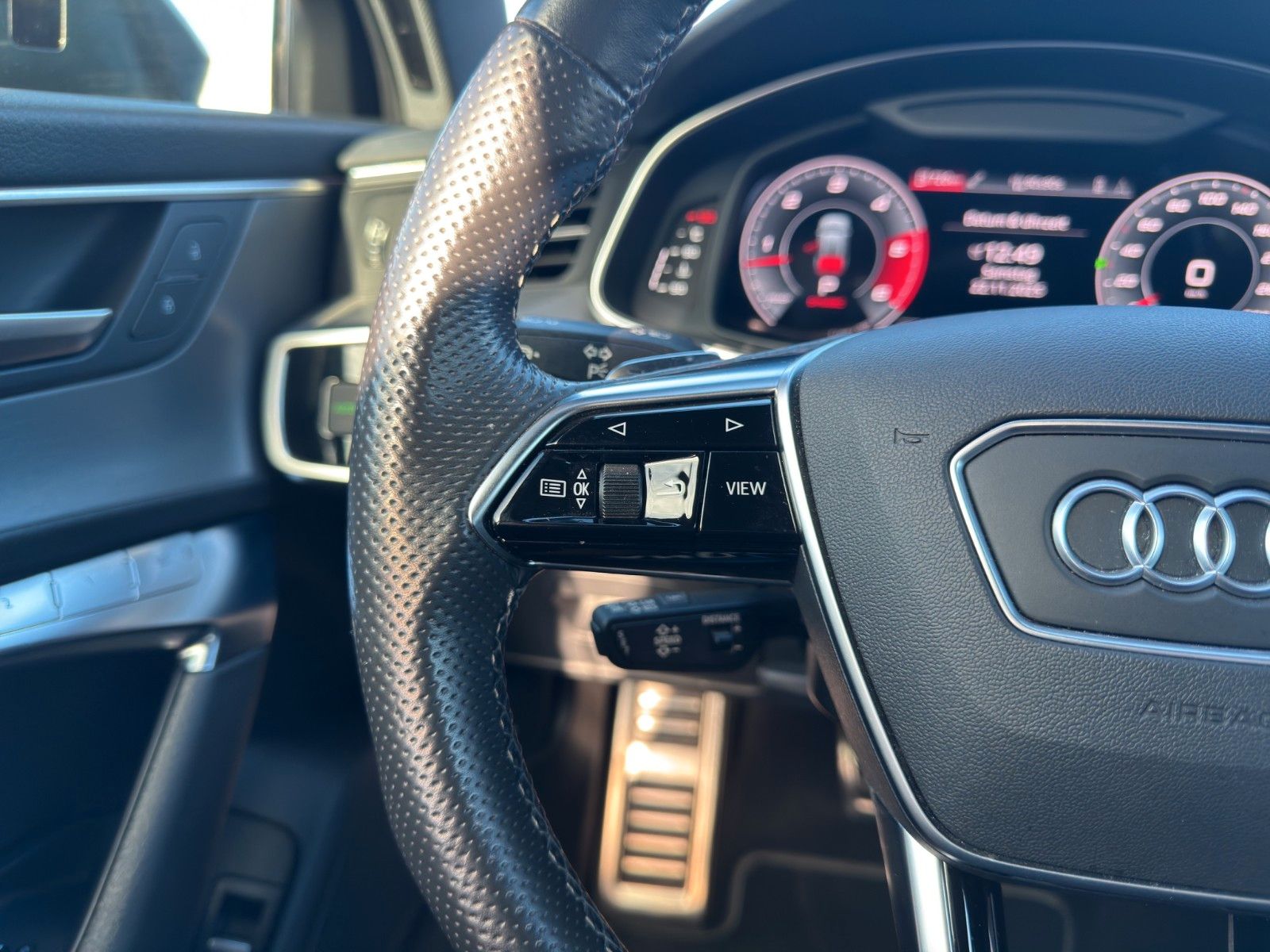 Fahrzeugabbildung Audi S6 AVANT MATRIX LED AHK KAM 20" MEMORY