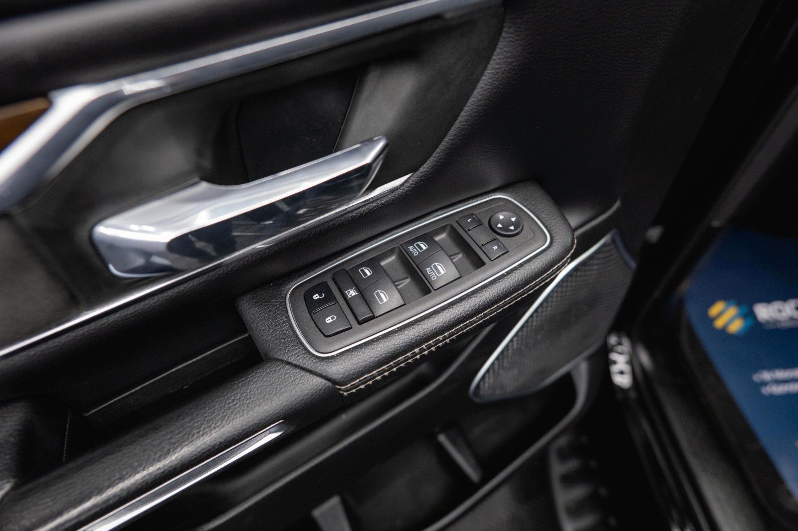 Fahrzeugabbildung Dodge RAM 3.6 V6 4x4 OFFROAD LARAMIE BLACK EDITION LED