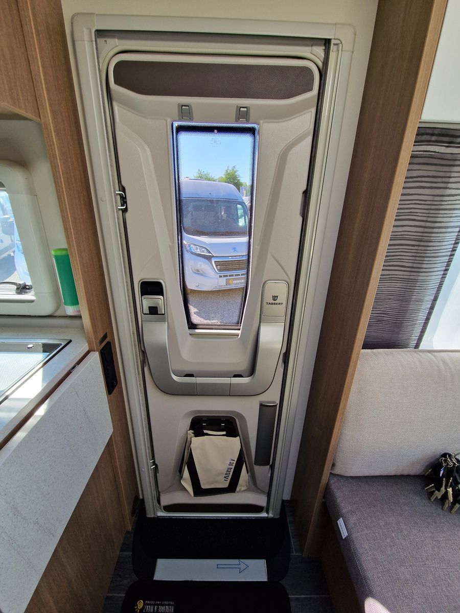 Fahrzeugabbildung Tabbert Senara 550E 2.3 2.000kg, Safety-Pack, Glattbl.