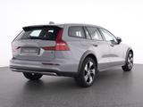 Volvo V60 Cross Country B4 AWD PLUS KAMERA+LM 18'' - Volvo aus 2023