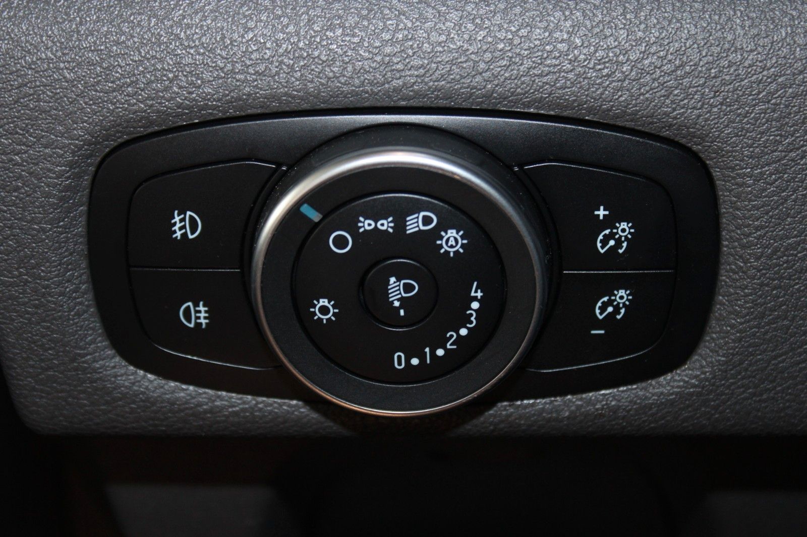 Fahrzeugabbildung Ford Tourneo Custom Titanium X Aut. 8-Si XENON LEDER