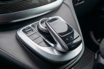 Fahrzeugabbildung Mercedes-Benz V300d 4MATIC"EDITION"STANDH.|LED|KAM|AHK|SPUR|