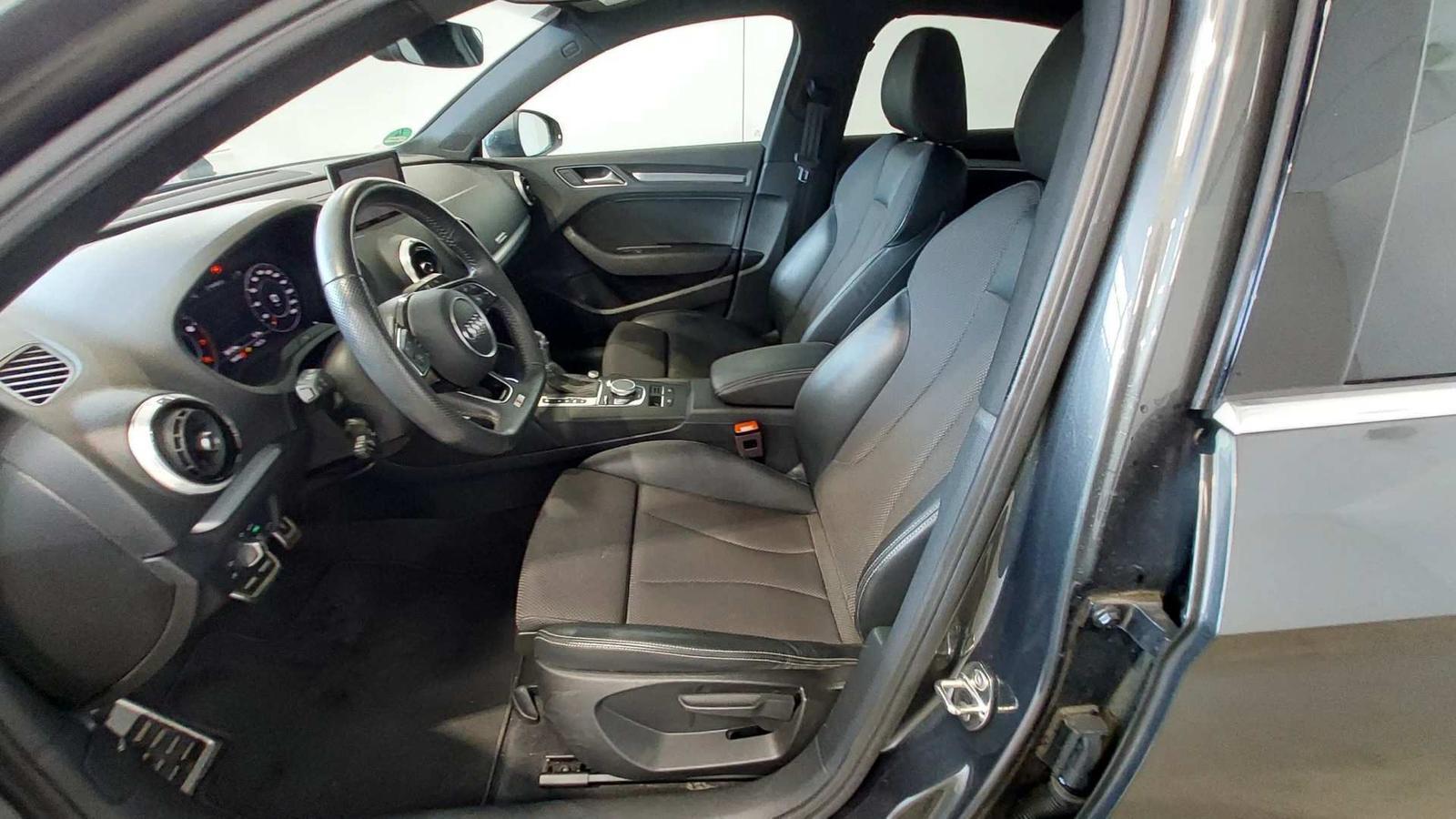 Audi A3 LIMOUSINE 35TFSi 2x S LINE 18Z/LED/ACC/NAVI